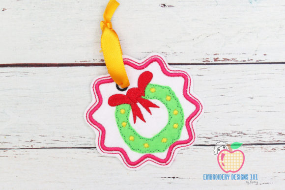 Christmas Garland ITH Ornament Review for Boutique Apparel
